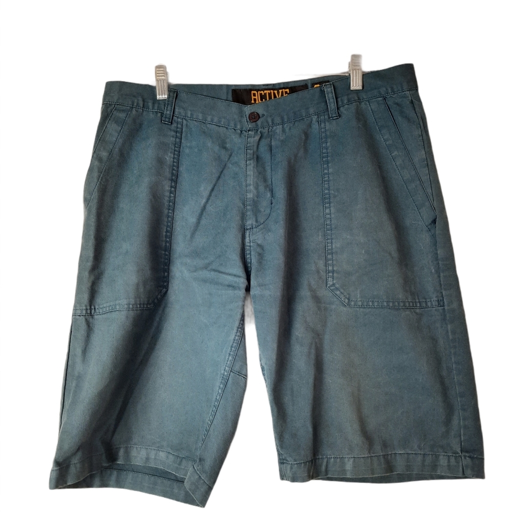 Active Men's Blue Flat Front Shorts Sz.34